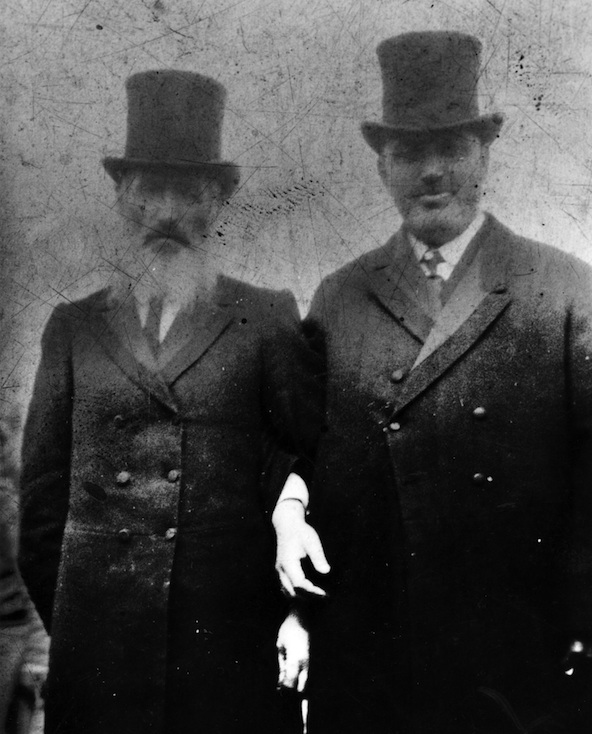 photo - The consecration of Schara Tzedeck Cemetery in New Westminster in 1929. Eliya Ahroni, left, shammas of the synagogue, with shul president Chaim Leib Freedman, who was also founder of the Vancouver Chevra Kadisha in 1910