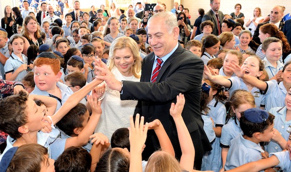 photo - February 2017. Binyamin Netanyahu is the first incumbent Israeli prime minister to officially visit Australia. The picture shows Netanyahu and his wife Sara at the Sydney Jewish School of Moriah