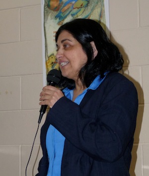 photo - Water scientist Dr. Zehava Yehuda speaks at a Winnipeg Friends of Israel event Nov. 27