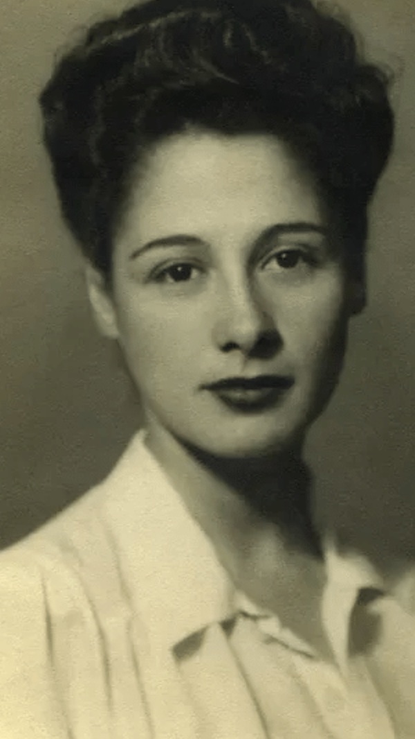 photo - Gaby Aghion started the fashion line Chloé in 1952