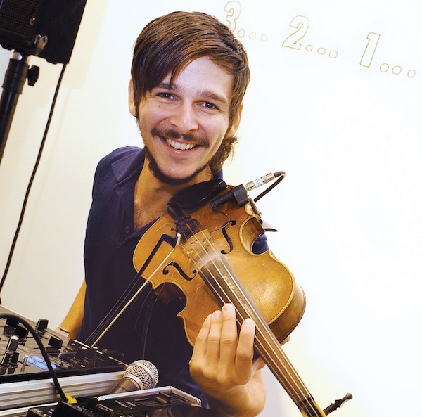 photo - Michael Fraser teaches group electronic music and DJ classes at the Jewish Community Centre of Greater Vancouver