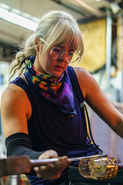 photo - Glass artist Tara Pawson at work