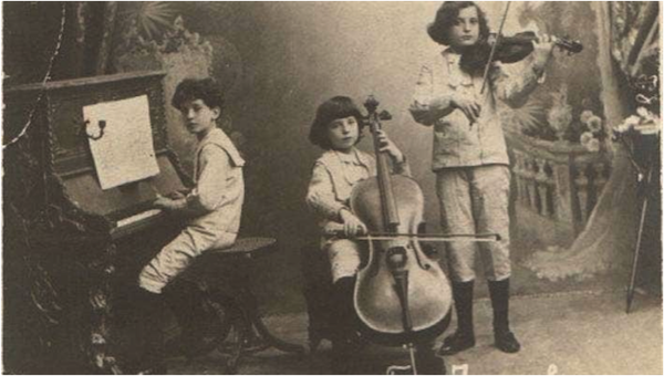 photo - The Cherniavsky Trio: Jan, Mischel and Leo photographed in Minsk, 1904