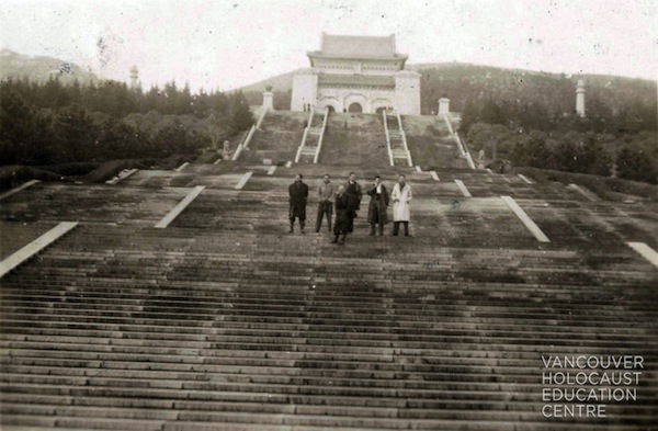 photo - Manfred Gottfried and a group of men on the stairs to the Dr. Sun Yat-sen mausoleum