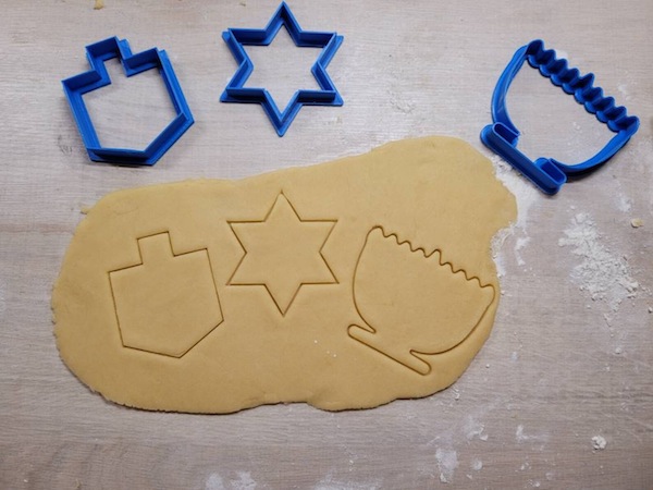 photo - cookie cutters (photo from etsy.com/ca/shop/MaaminShop)