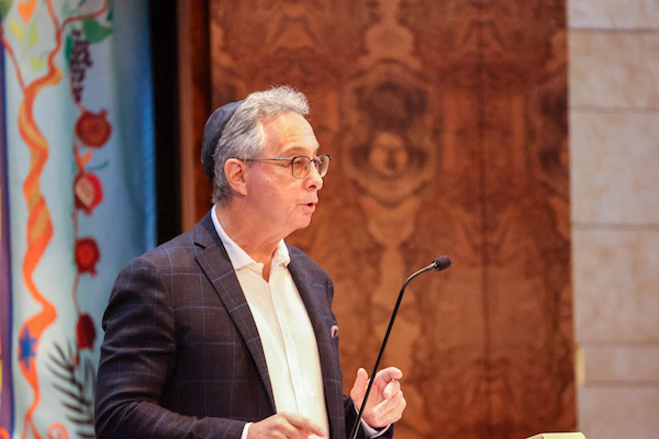 photo - Gary Segal, a board member of the American Jewish Joint Distribution Committee, speaks about JDC’s history and his involvement with the organization