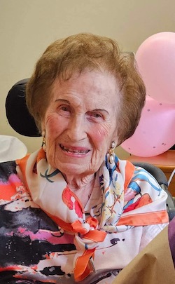 photo - Bea Goldberg at 100