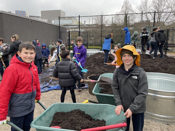 photo - Vancouver Talmud Torah students of all ages worked together to prepare the Vancouver Jewish Community Garden