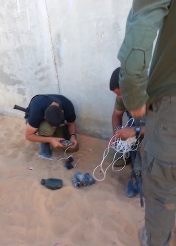 photo - Soldiers in the midst of operations training.