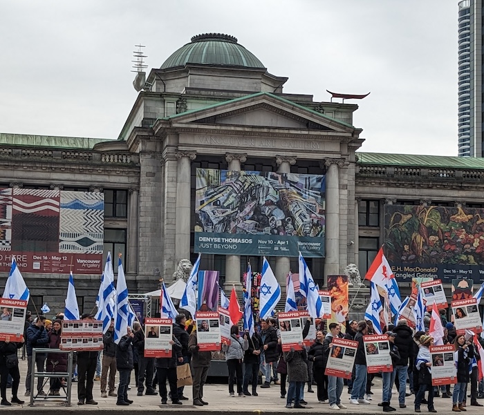 photo - The weekly rally for Israeli hostages at the Vancouver Art Gallery Sunday, Feb. 18