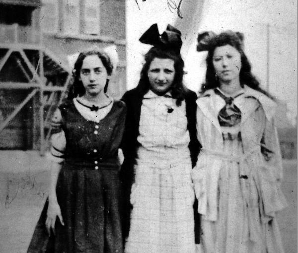 photo - School girls, Lord Strathcona School, 1915