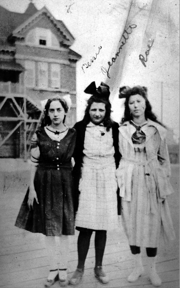 photo - School girls, Lord Strathcona School, 1915