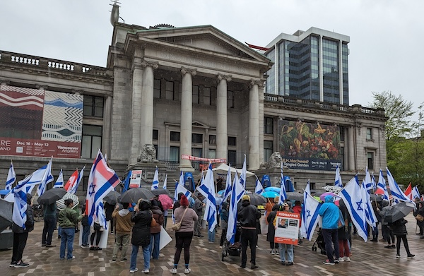 photo - The rally for the hostages at the Vancouver Art Gallery on May 5