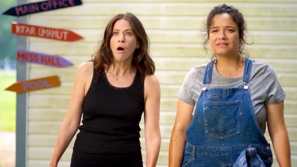 image - Jackie Tohn, left, and Sarah Podemski play longtime best friends Nomi and Mara in The Floaters