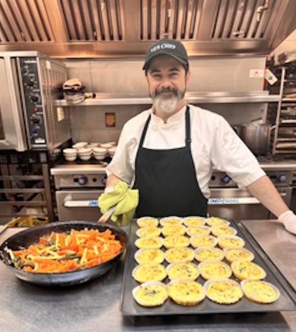 photo - Marat Dreyshner will work with Aramark food services to deliver lunches to Vancouver Talmud Torah’s approximately 550 students and 120 staff in the school’s new universal lunch program