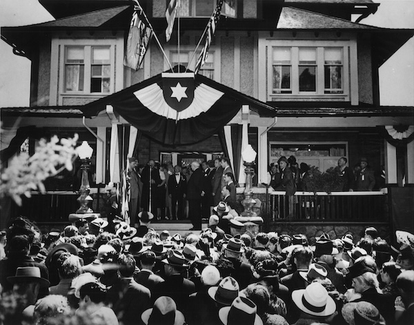 photo - Comedian and humanitarian Eddie Cantor and his wife Ida helped open Vancouver’s Jewish Old Folks Home, as the Louis Brier Home and Hospital was then called, on July 7, 1946. It was located on 13th Avenue