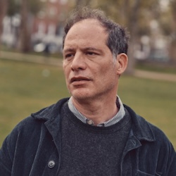 photo - Journalist Simon Kuper, who has written several books on soccer, gave a talk on football, history and society on Aug. 25